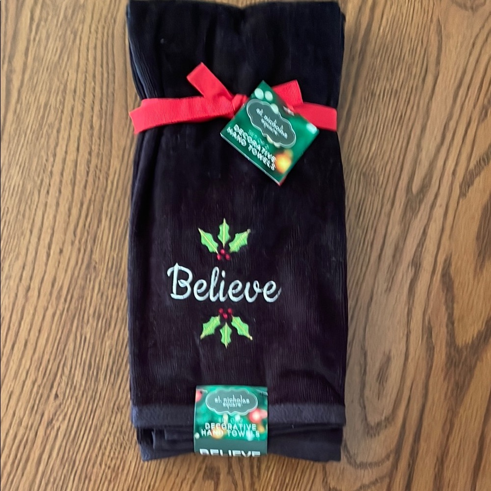 St. Nicholas Square Black Holiday Hand Towels-NEW